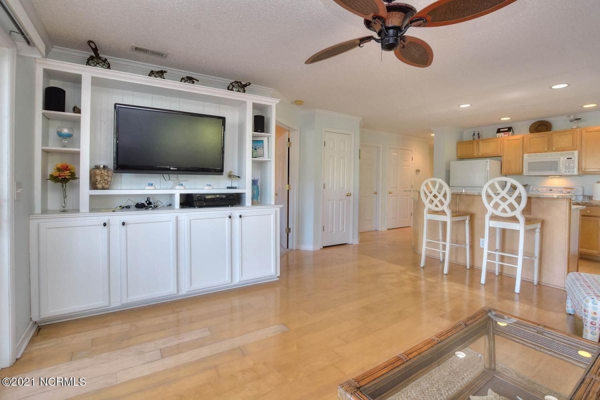 3350 Club Villas Drive