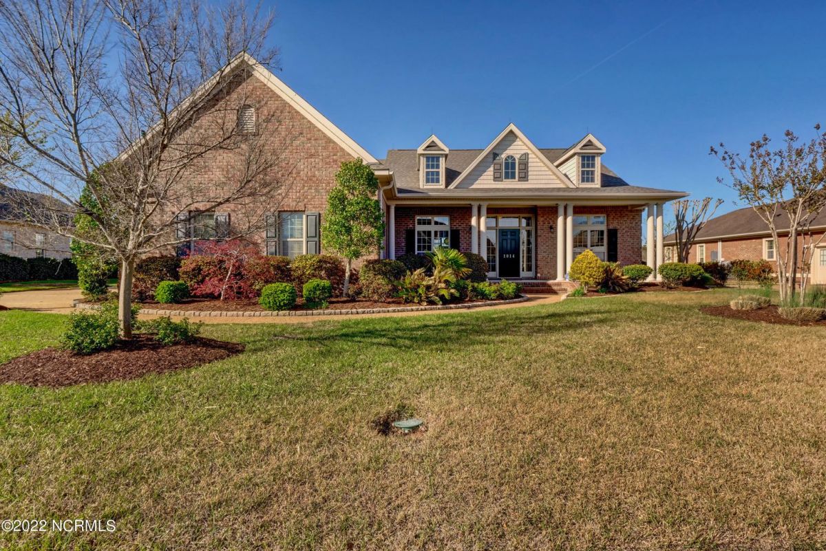 1014 Wind Lake Way