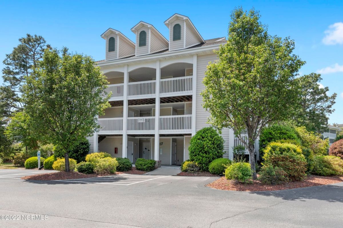 3350 Club Villas Drive