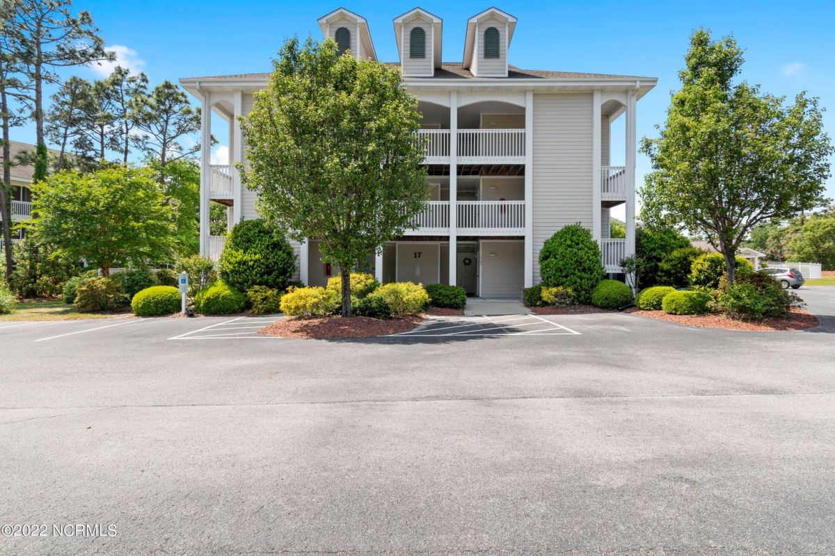 3350 Club Villas Drive