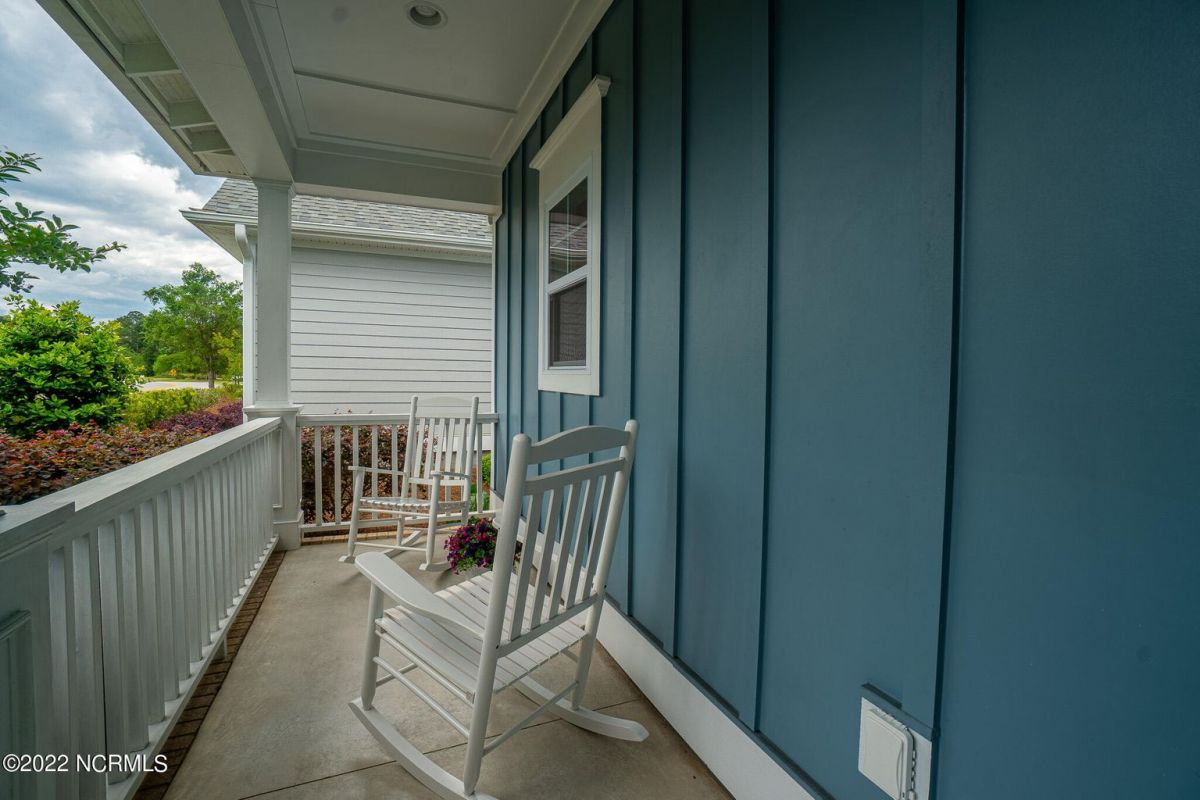 1533 Low Country Boulevard