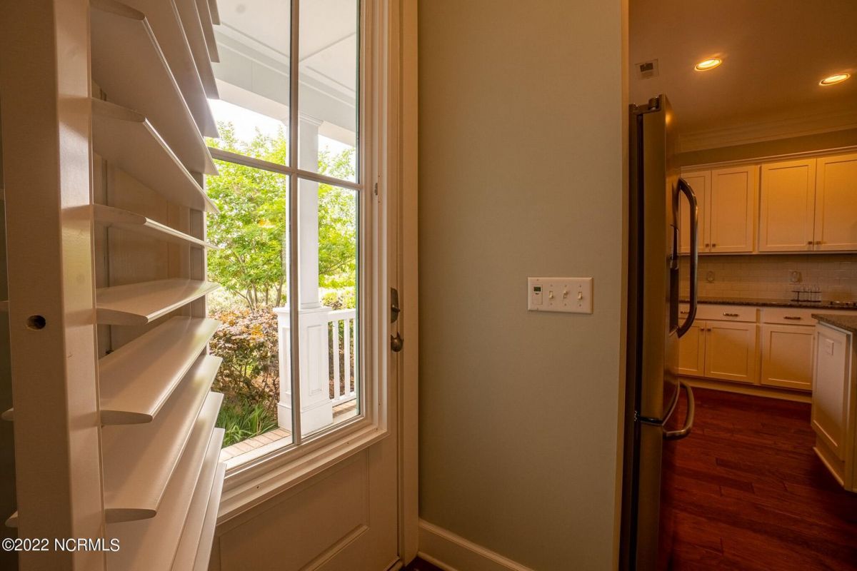 1533 Low Country Boulevard