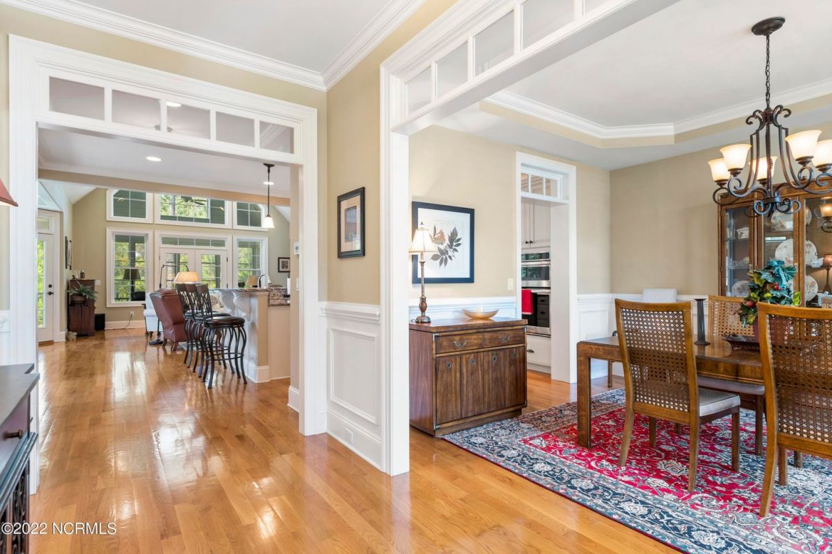 3872 Ridge Crest Drive