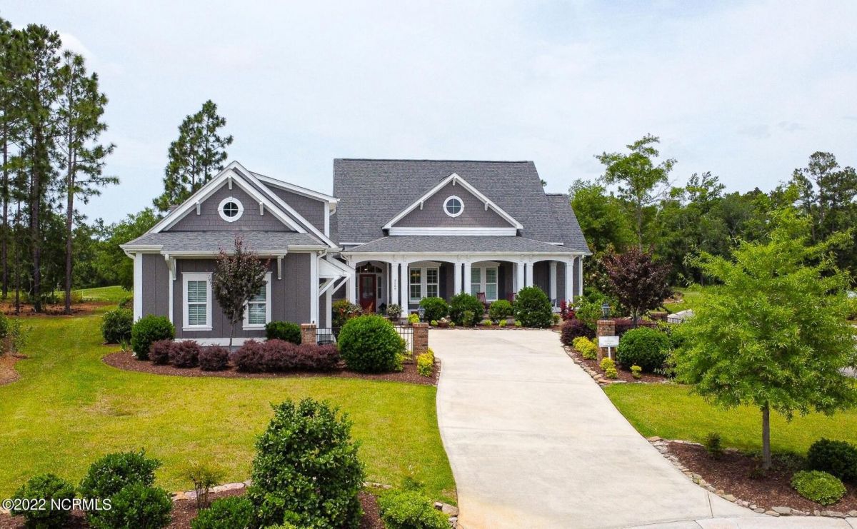 8569 Robbins Walker Place