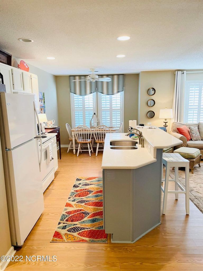 3350 Club Villas Drive