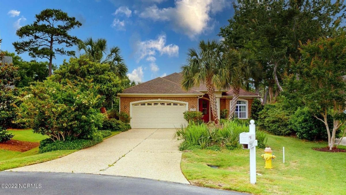 2704 Chadsworth Lane