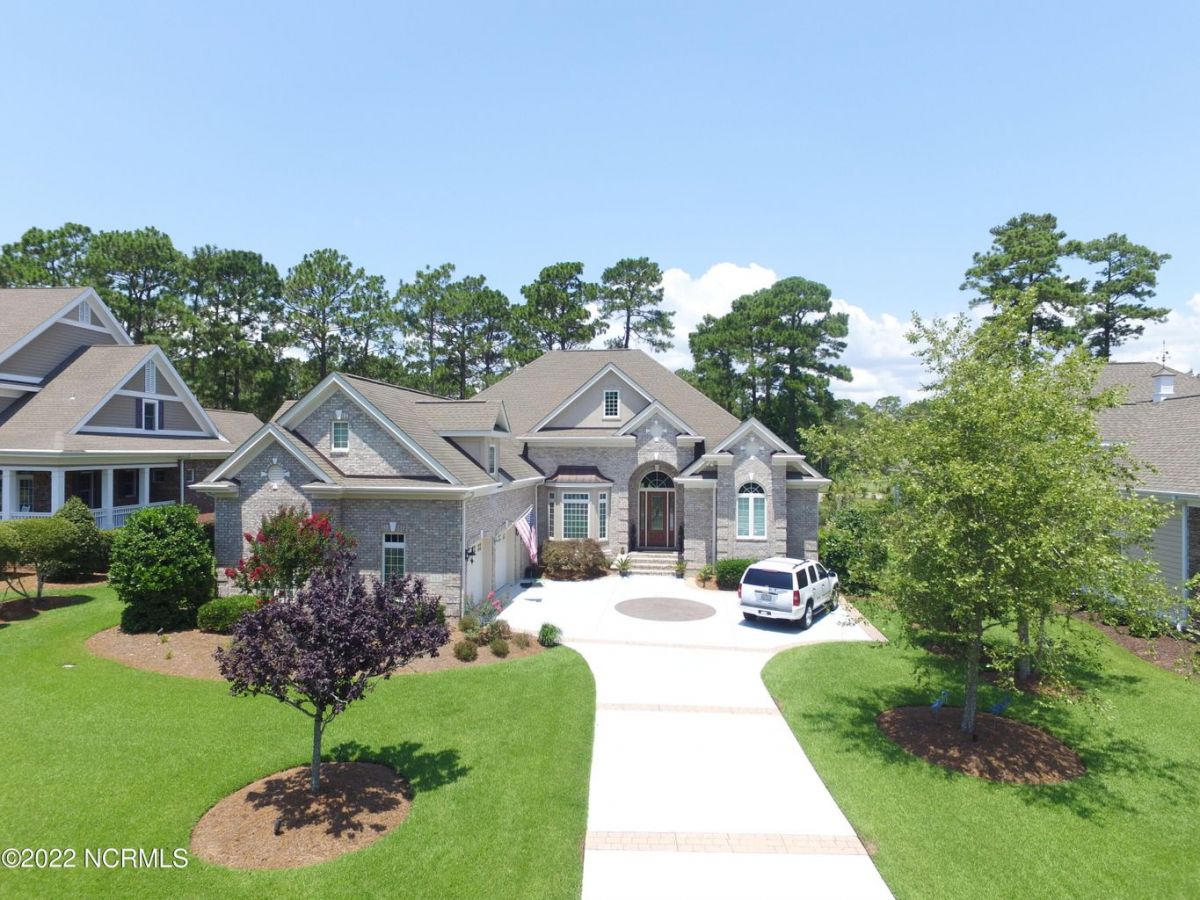 565 Westchester Place