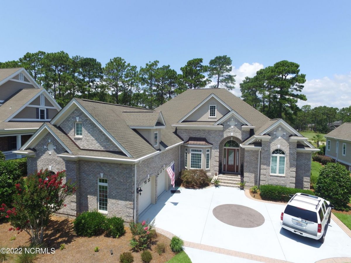 565 Westchester Place