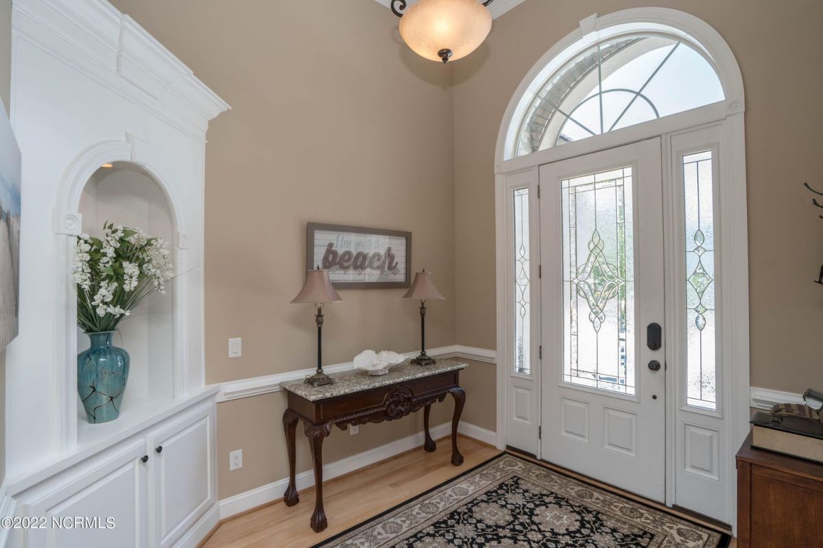 565 Westchester Place