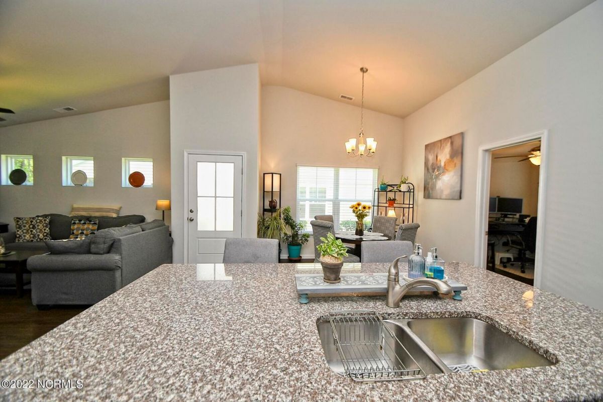 124 Calabash Lakes Boulevard