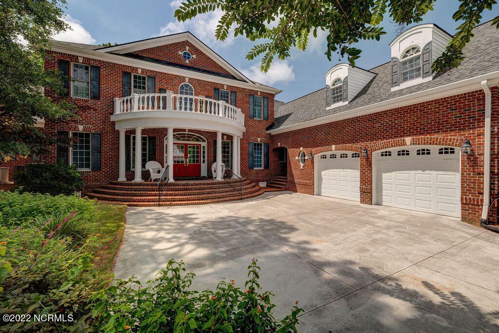 2791 Oakbluff Circle