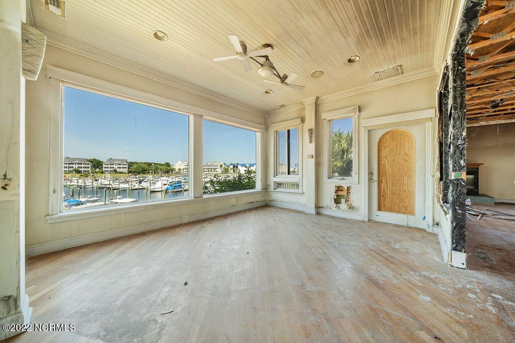 4457 Midshipman Court