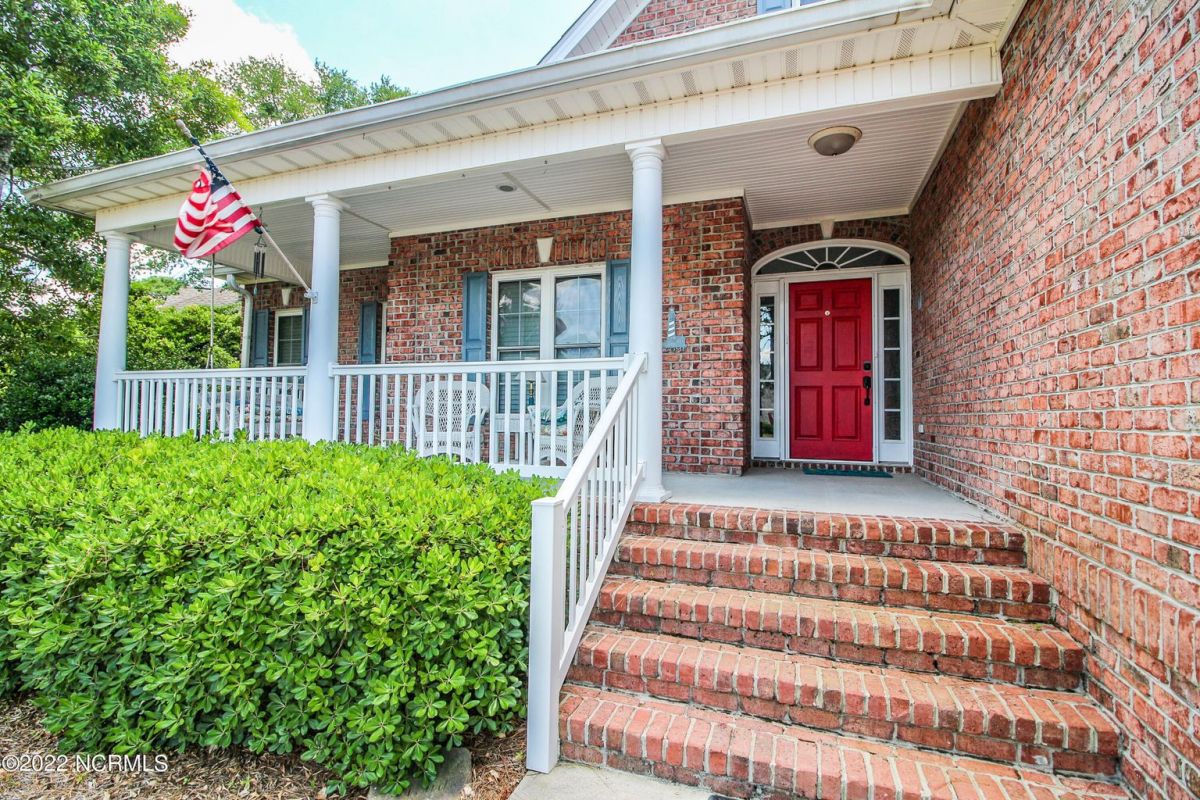 2830 Inverness Circle