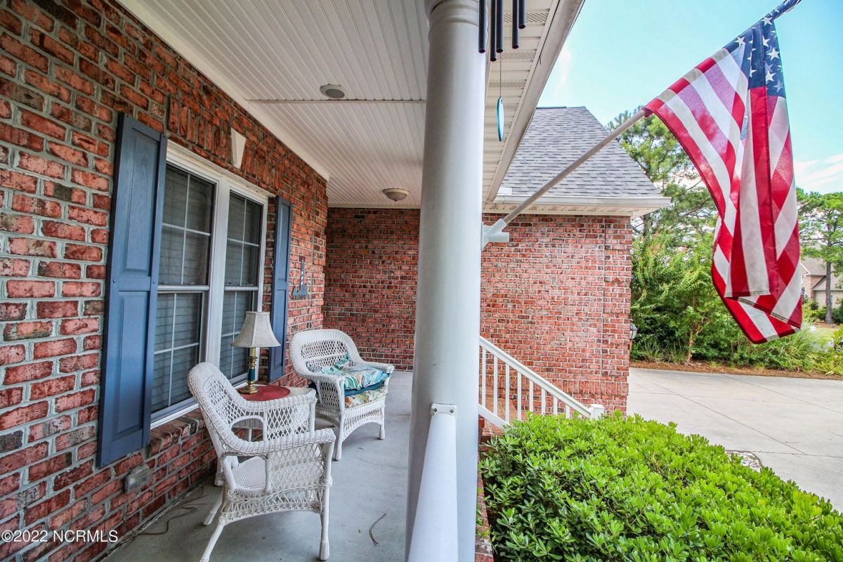 2830 Inverness Circle