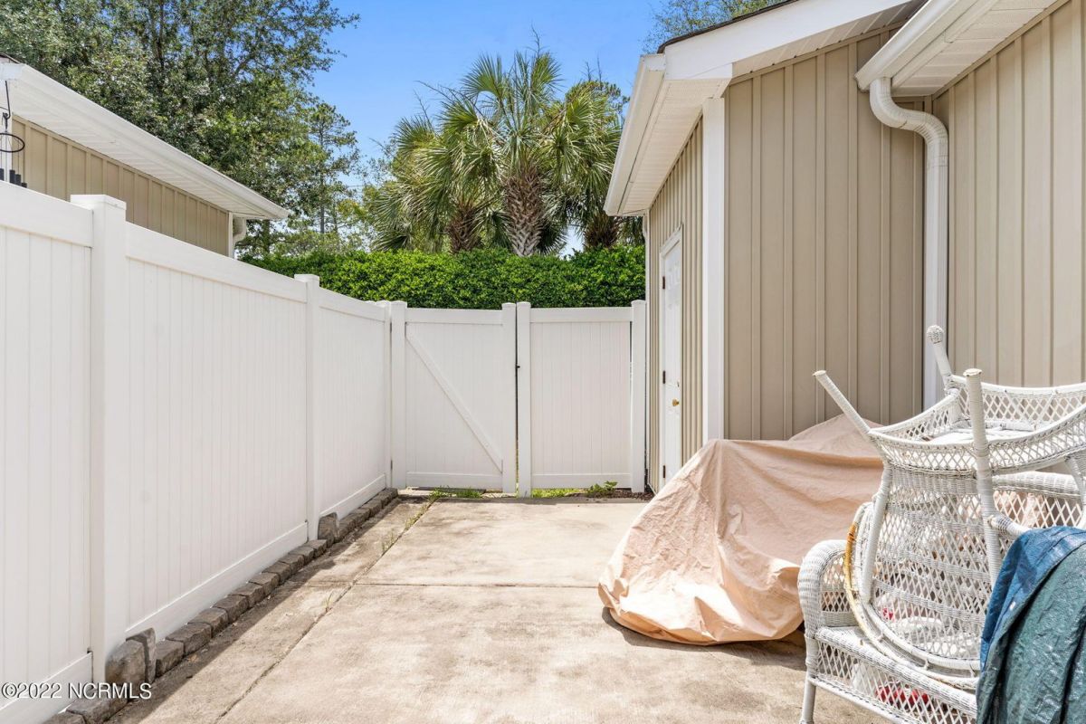 7195 Bonaventure Street