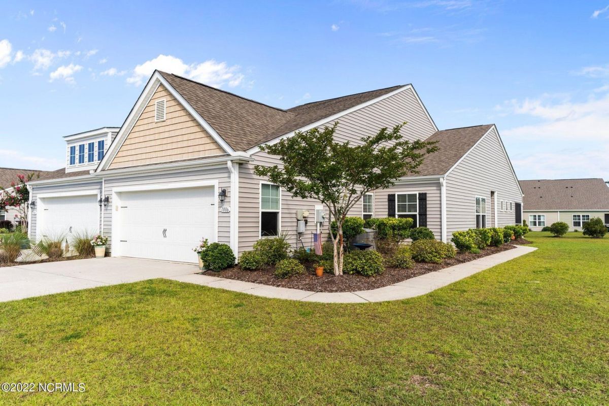 1086 Chadsey Lake Drive