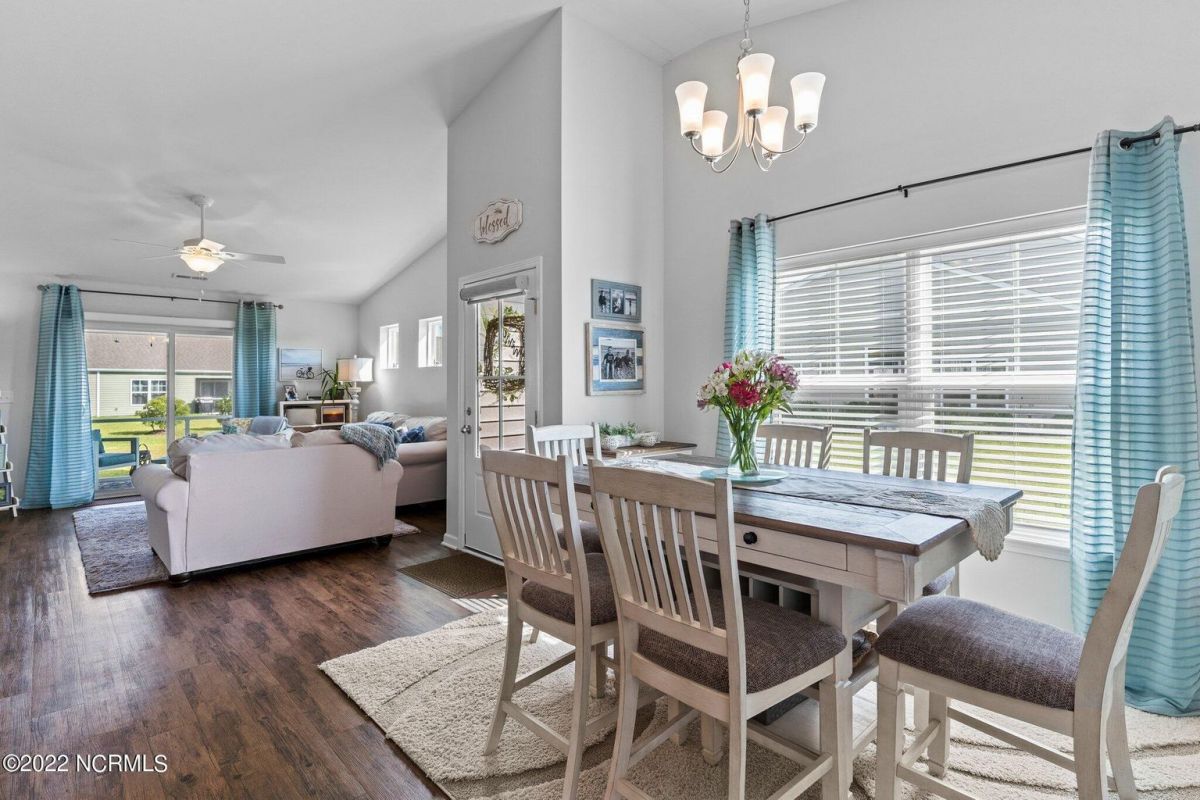 1086 Chadsey Lake Drive