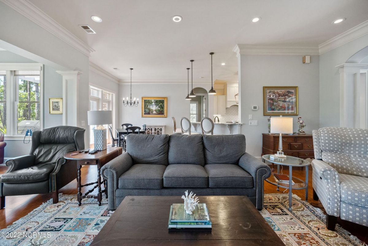 3807 Ridgecrest Drive