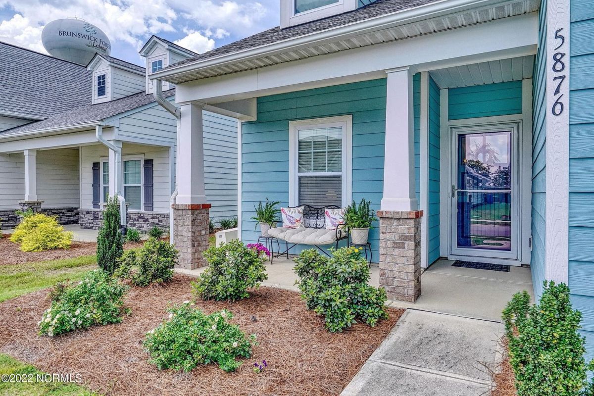 5876 Park West Circle