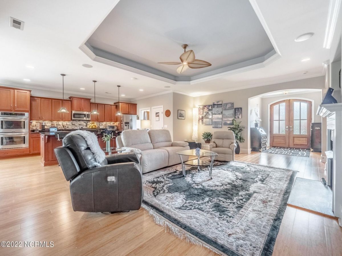 8215 Compass Pointe East Wynd