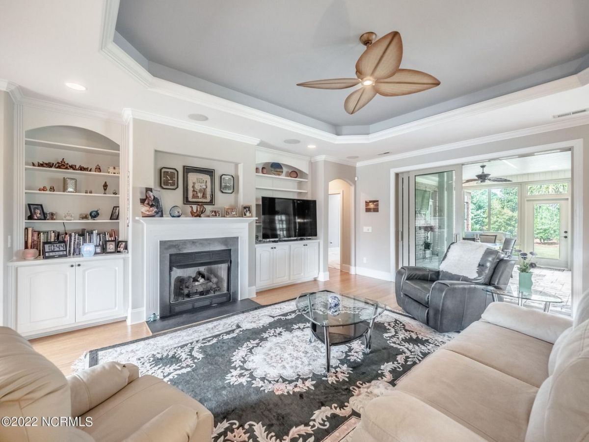 8215 Compass Pointe East Wynd