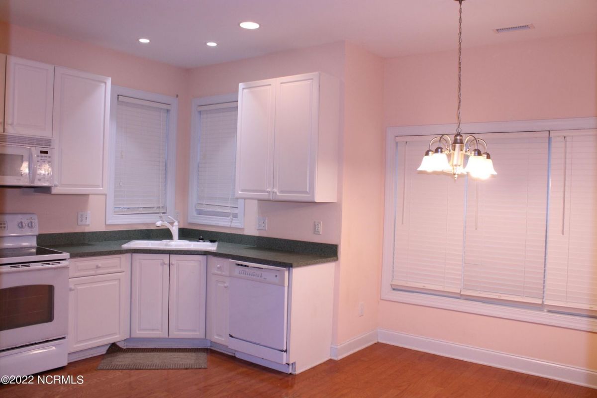 4144 King George Court