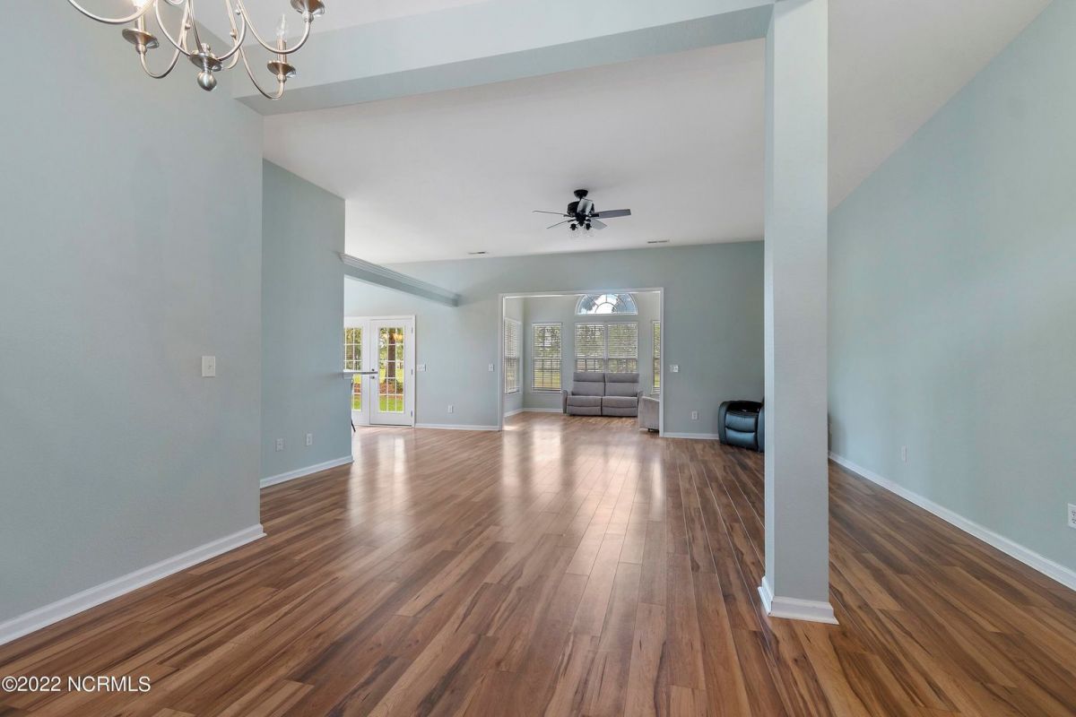 553 Sandpiper Bay Drive