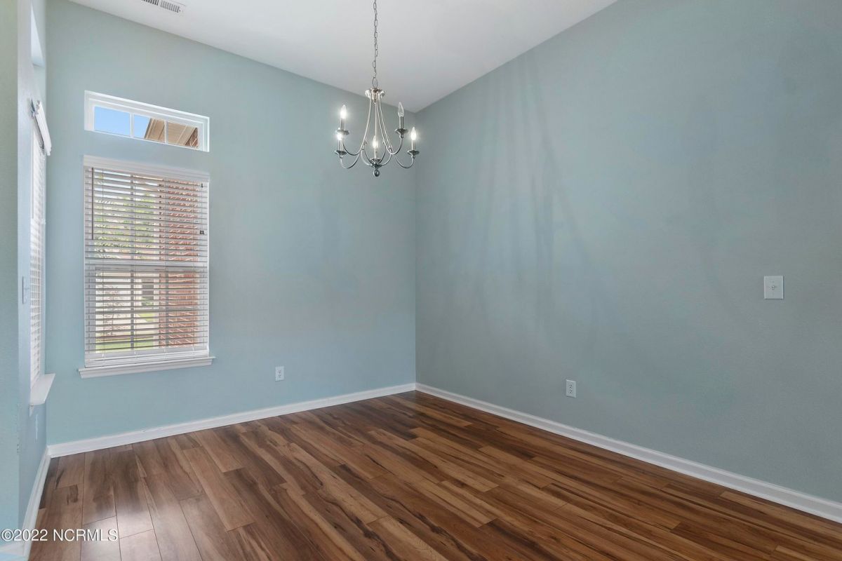 553 Sandpiper Bay Drive