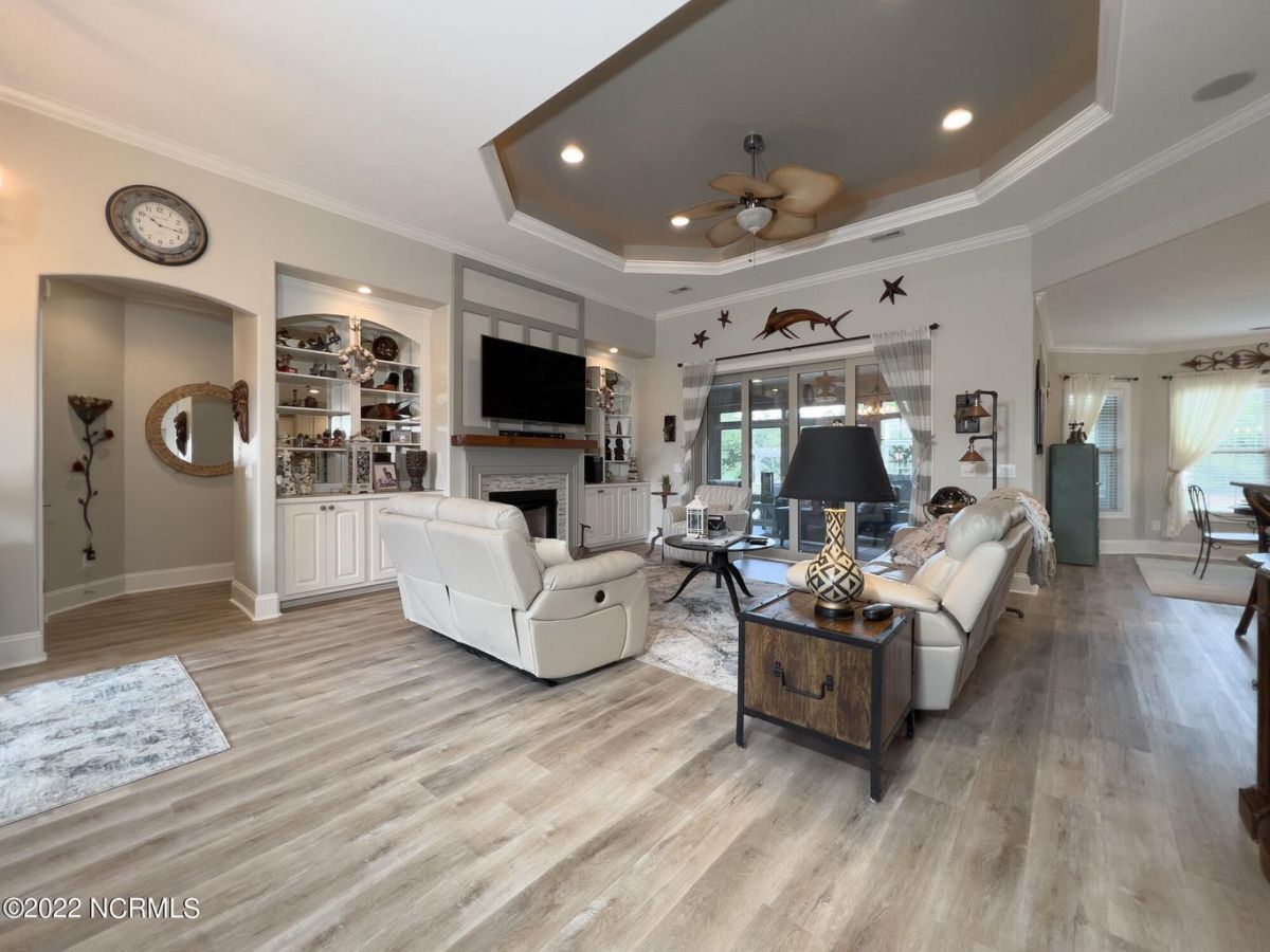 8347 Compass Pointe East Wynd Wynd