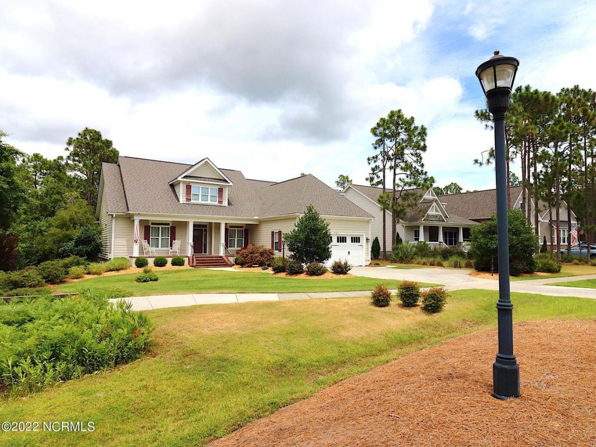 2729 Parkridge Drive