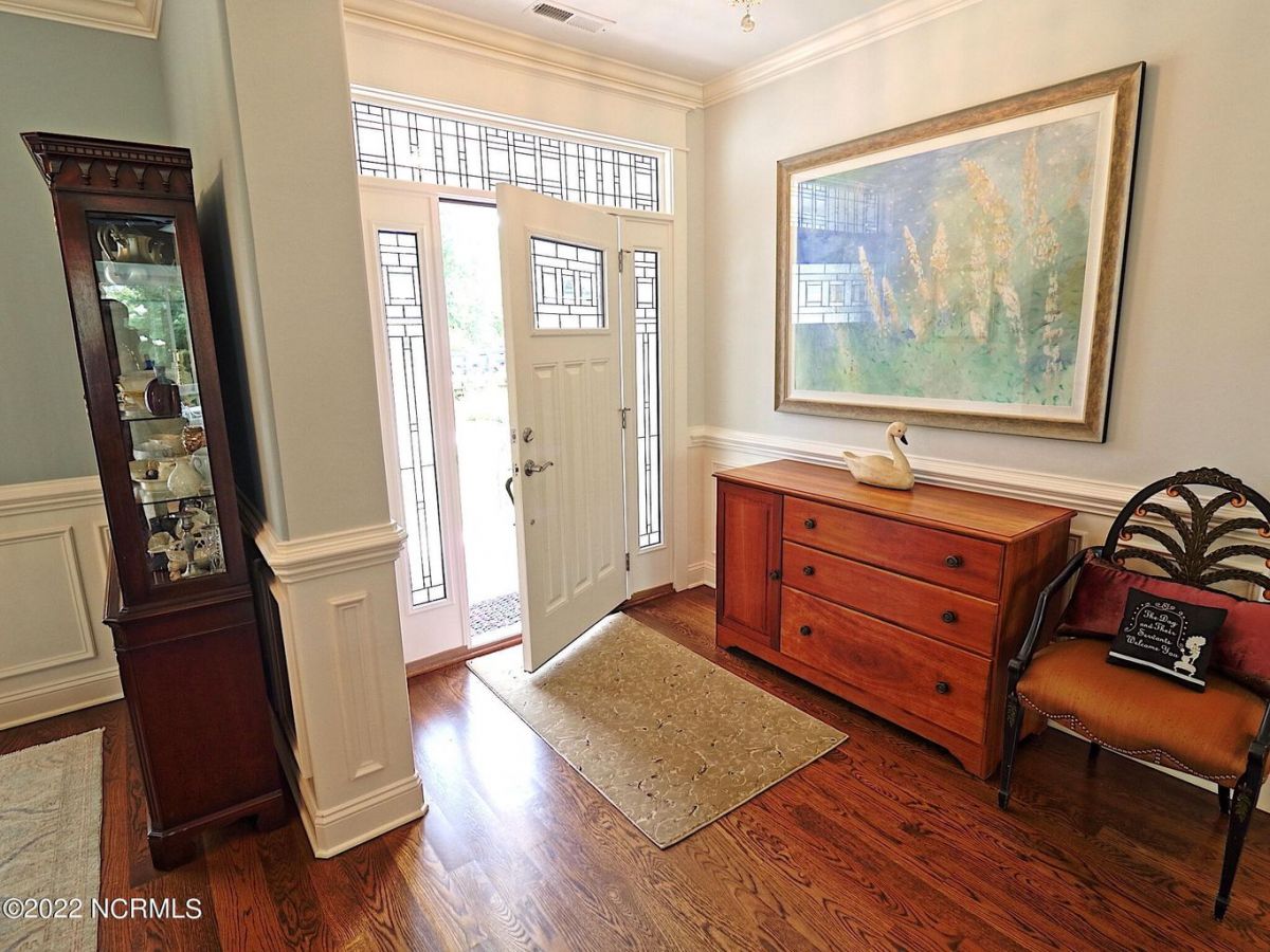 2729 Parkridge Drive