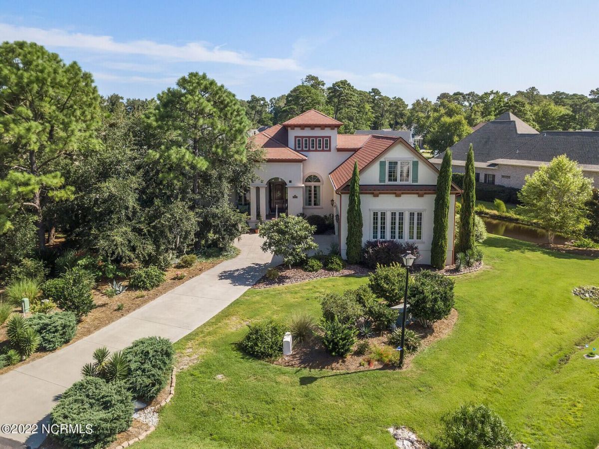 2738 Chadsworth Lane