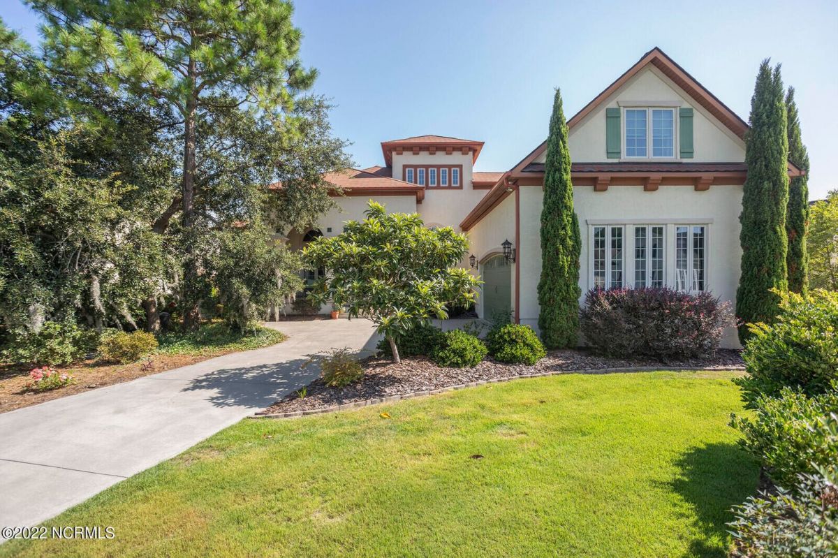 2738 Chadsworth Lane