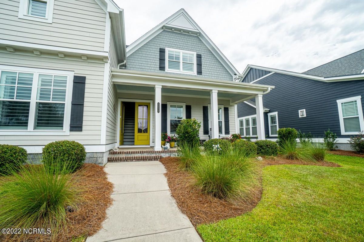 1210 Sleepy Oak Lane