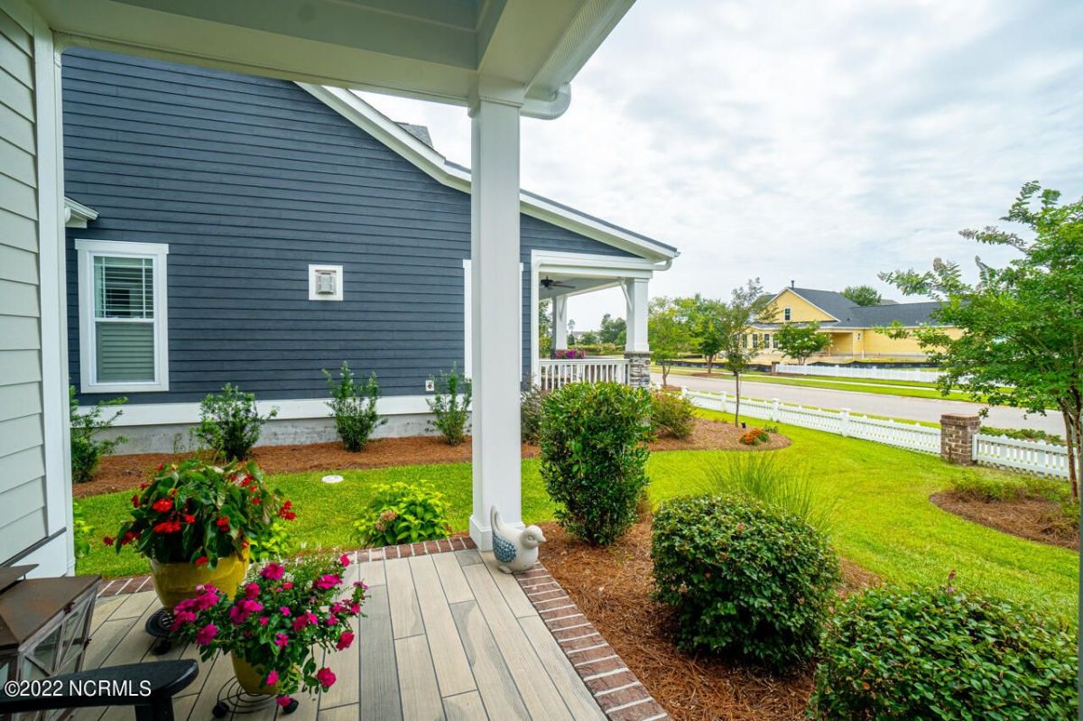 1210 Sleepy Oak Lane