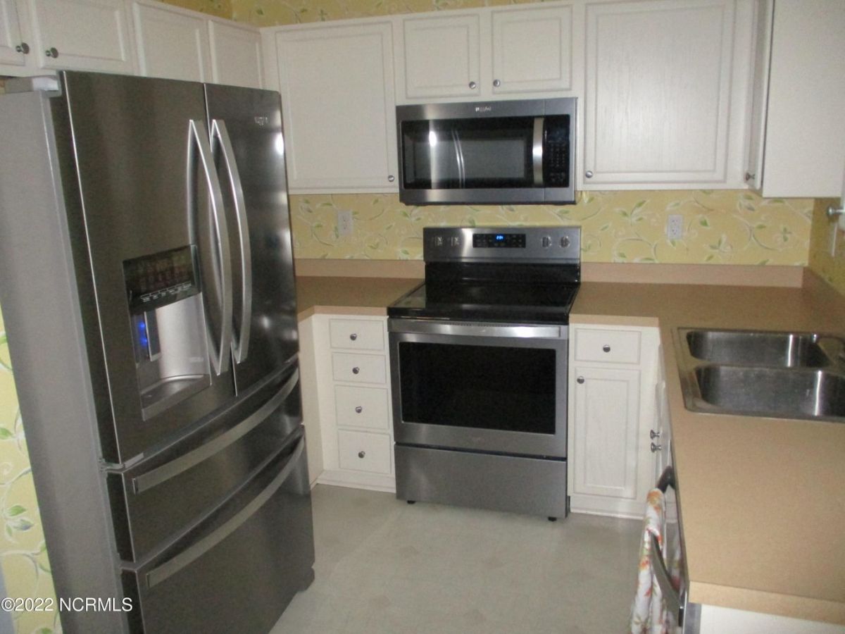 3002 Cedar Creek Lane