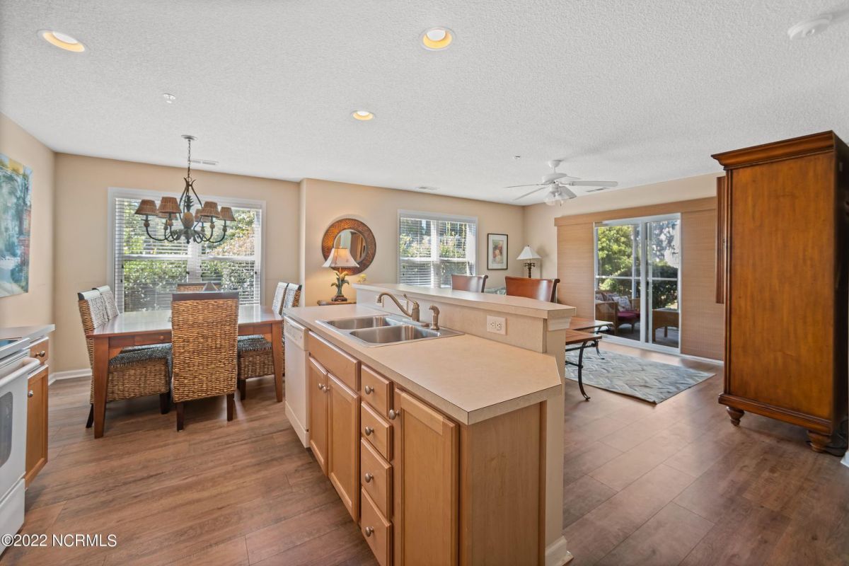 3350 Club Villas Drive