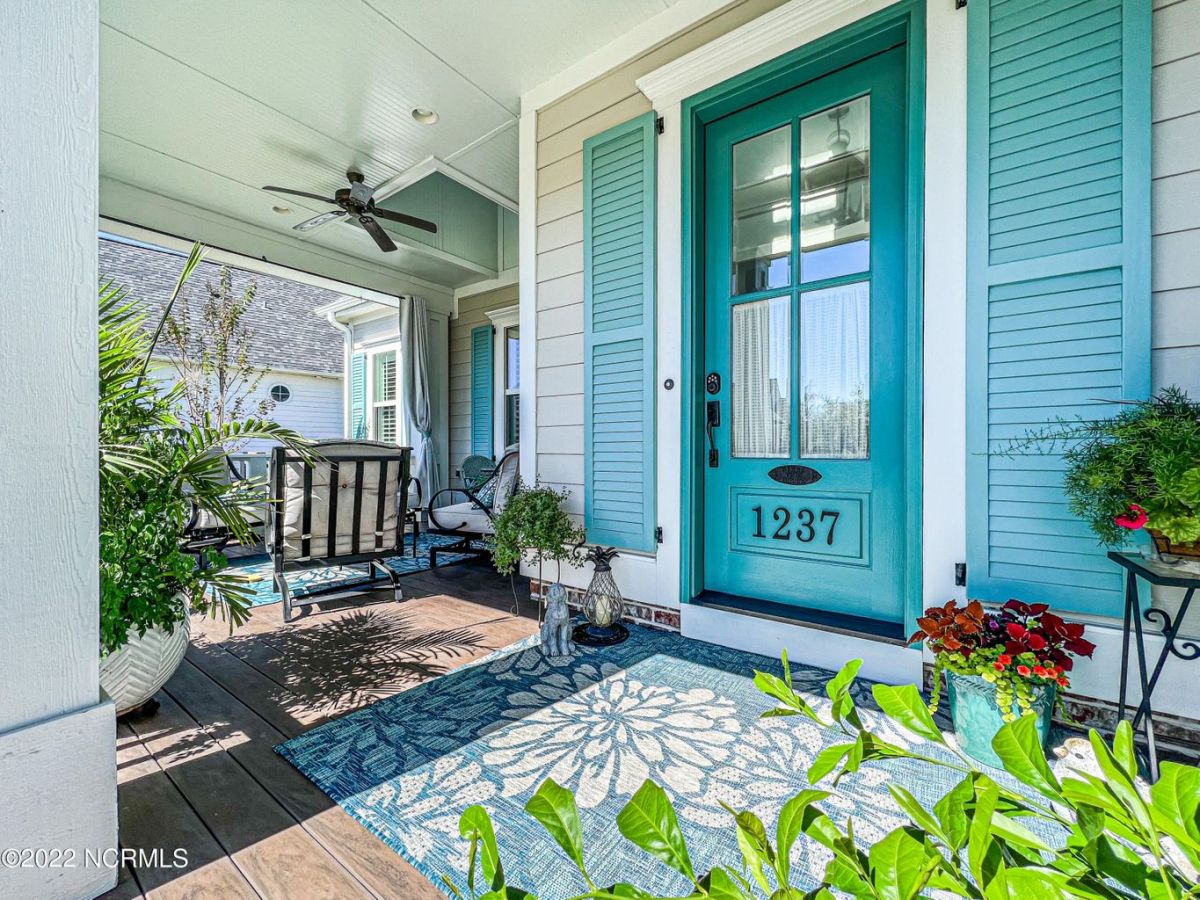 1237 Cross Water Circle