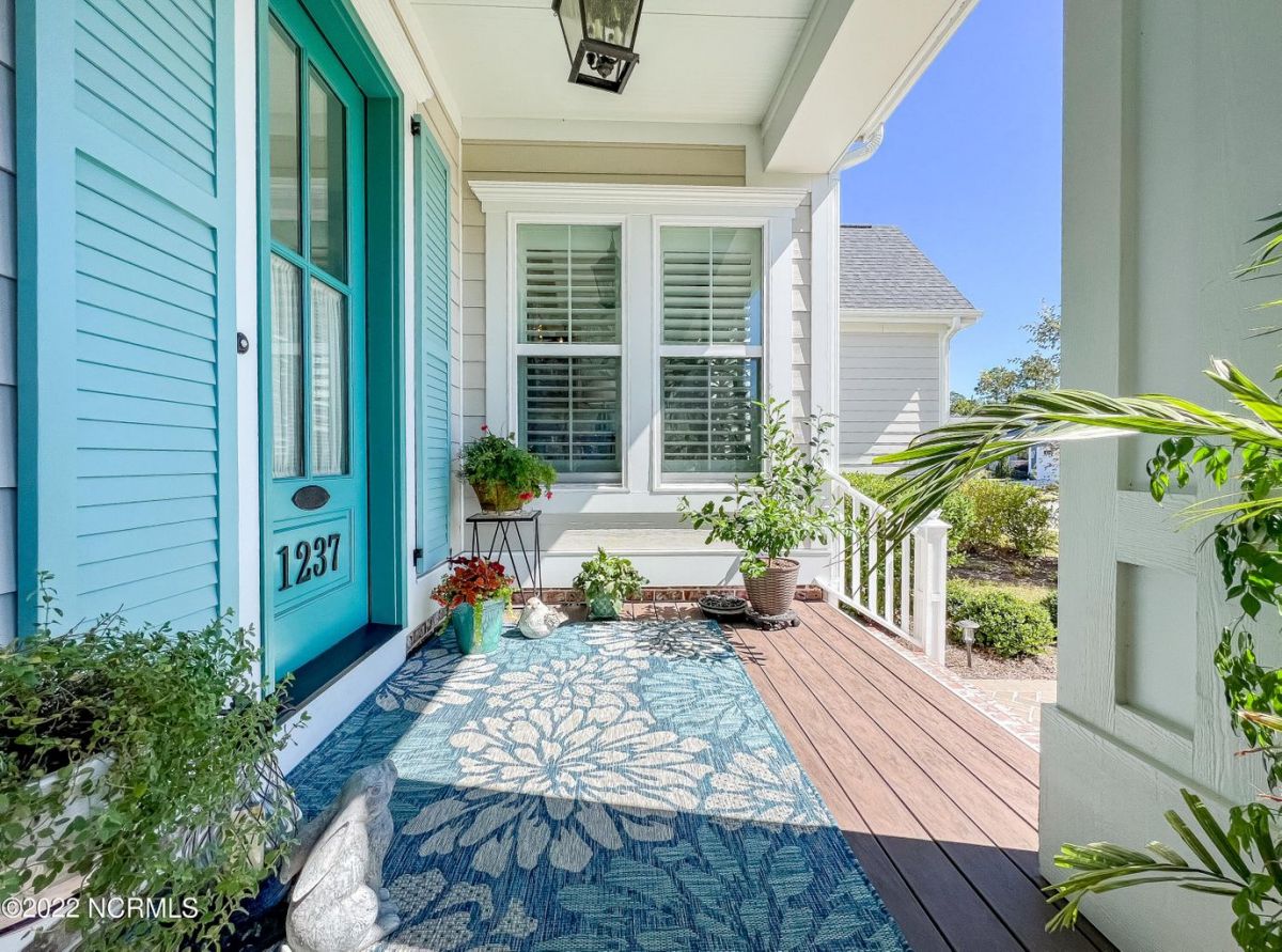 1237 Cross Water Circle