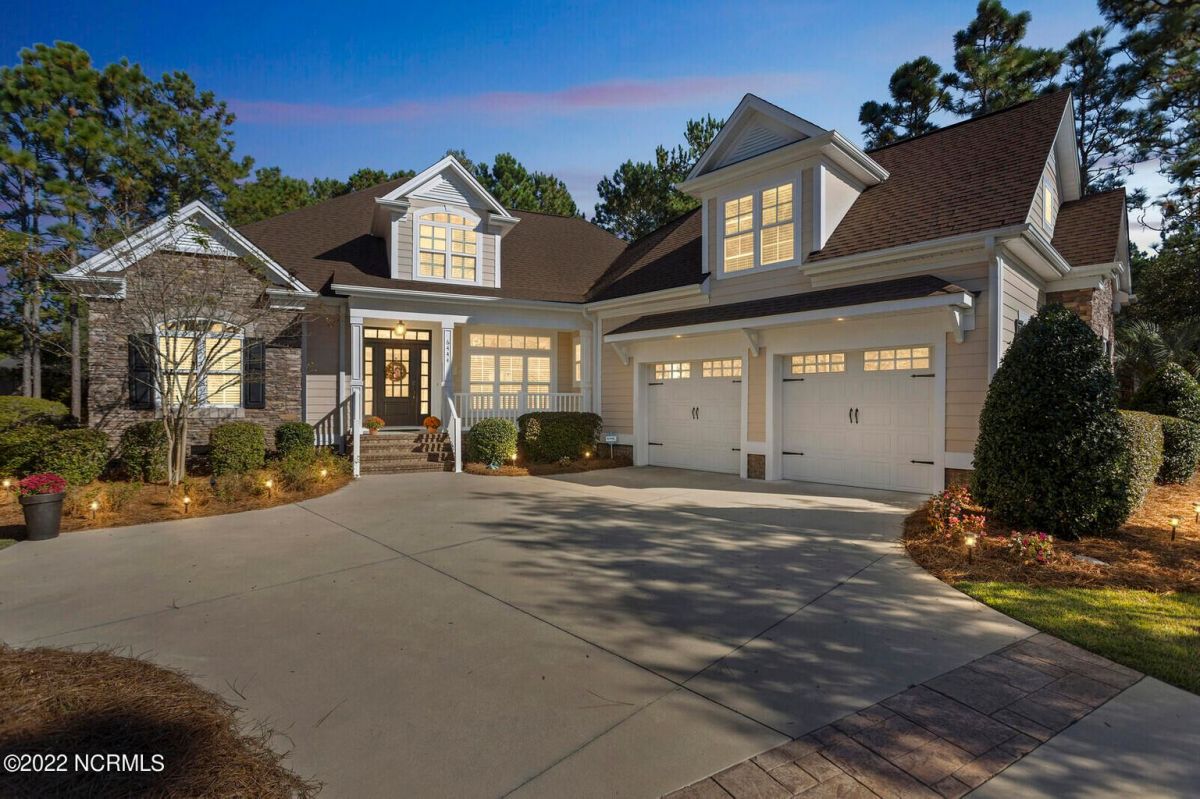 6444 Castlebrook Way