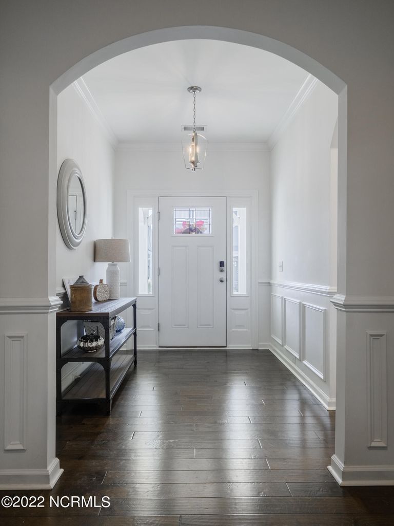 5765 Park West Circle