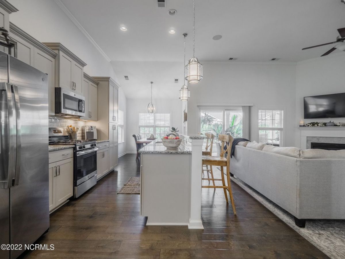 5765 Park West Circle