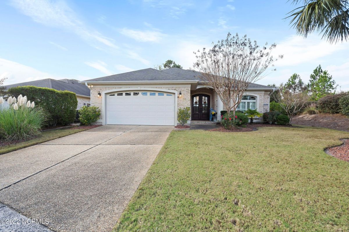 8259 Masonboro Pointe Ne