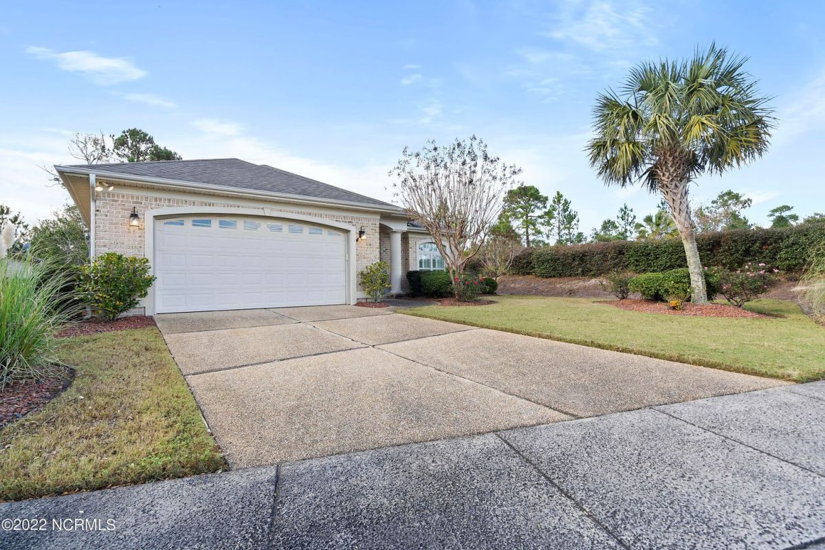 8259 Masonboro Pointe Ne