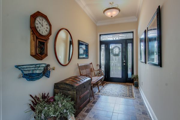 242 Cardinal Circle West