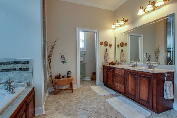 242 Cardinal Circle West