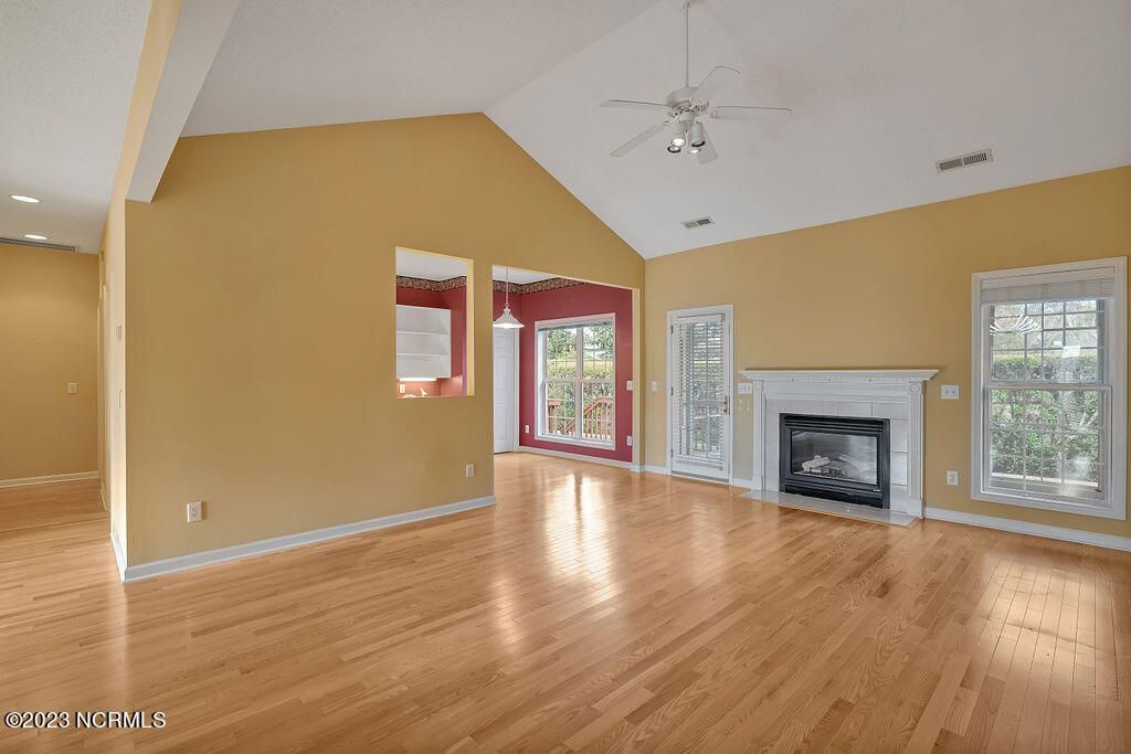 4140 Devonshire Lane