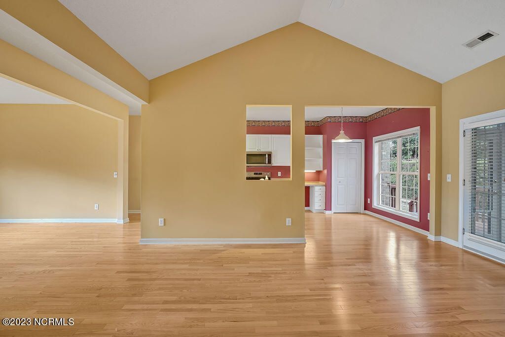 4140 Devonshire Lane