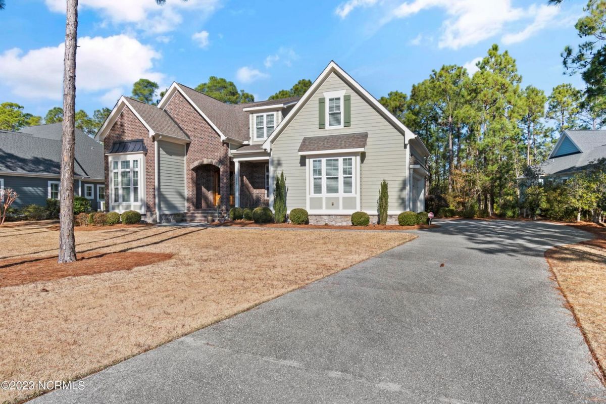 2577 Parkridge Drive