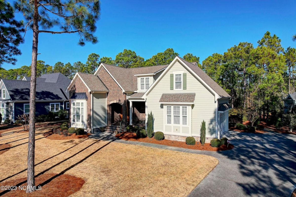 2577 Parkridge Drive